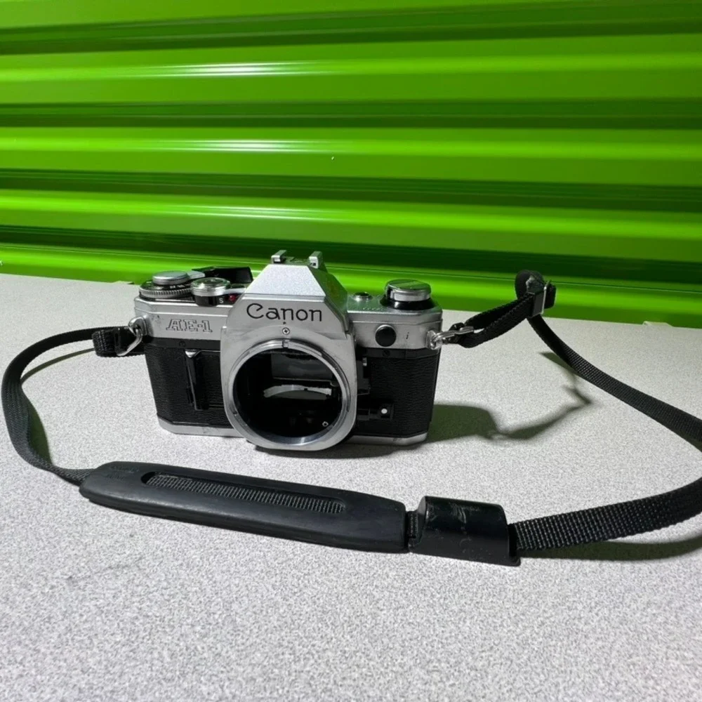 Canon AE-1 35mm SLR Film Camera Body Vintage Silver Black Japan 2386617